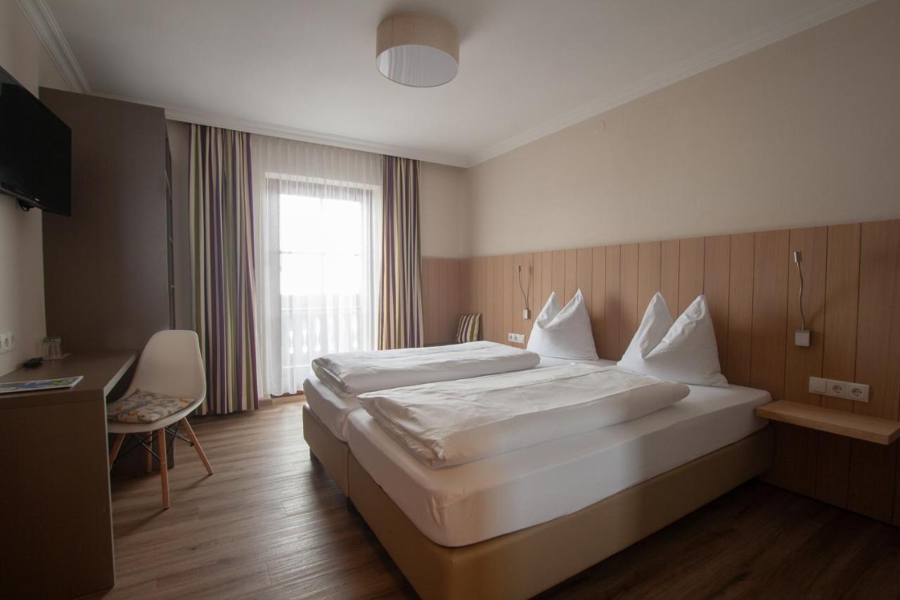 Neuwirt - Boutiquehotel & Wirtshaus Bad Vigaun Δωμάτιο φωτογραφία